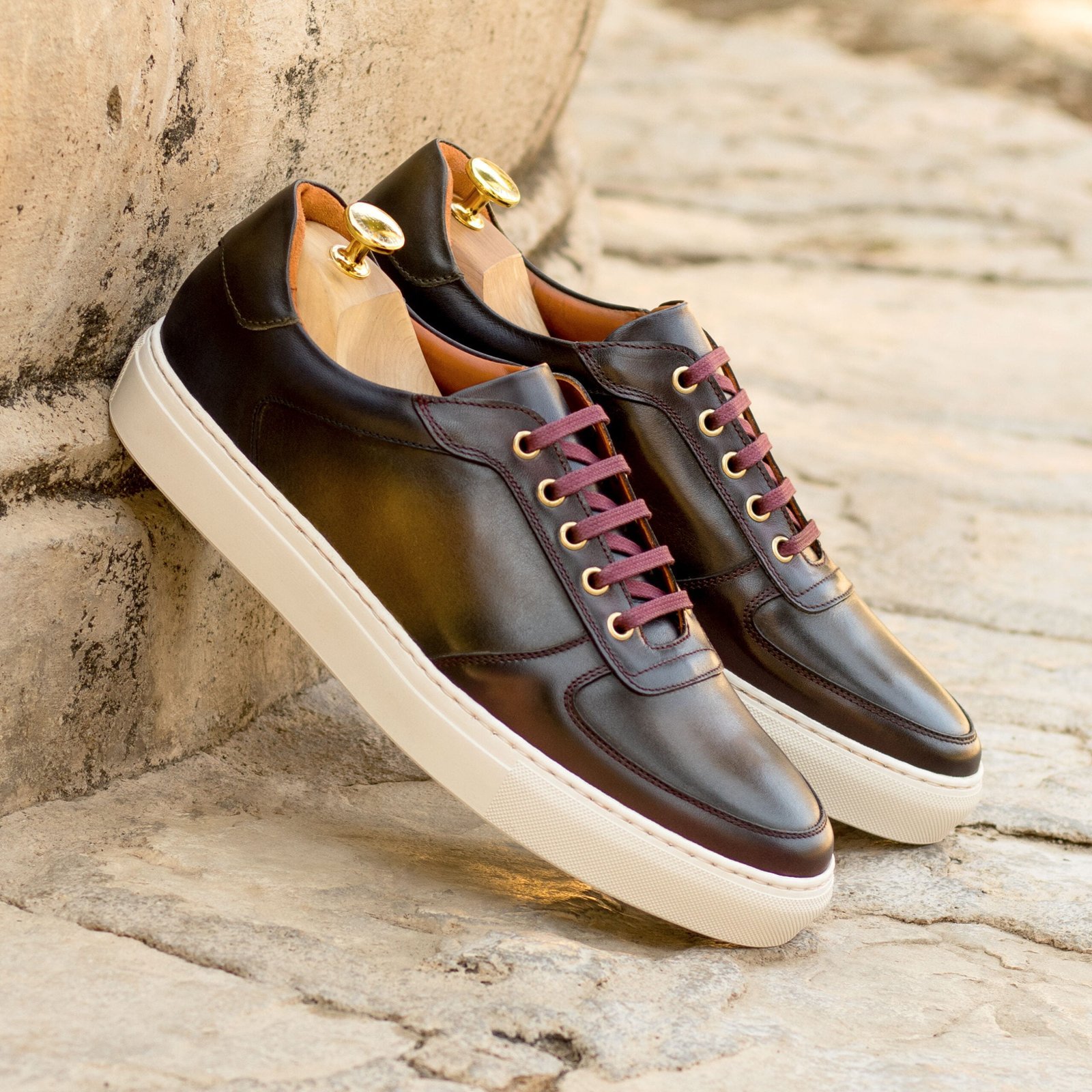 Sleek Low-Top Sneakers for Daily Wear