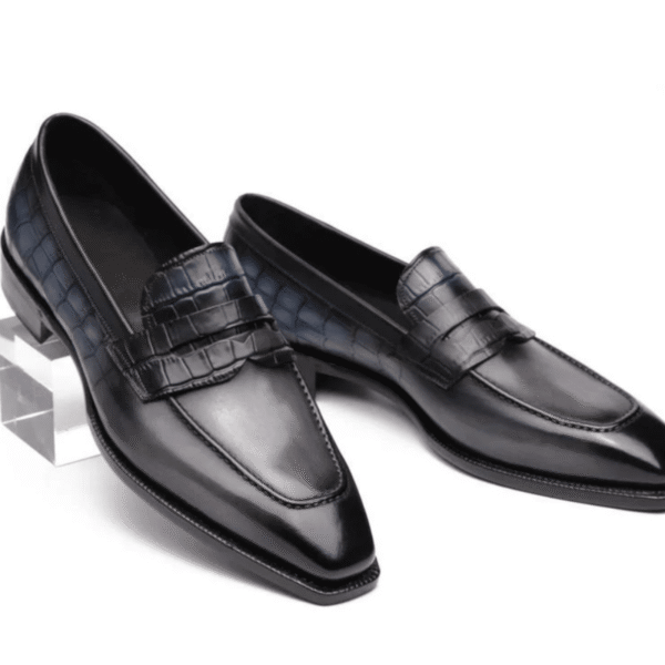 Stylish Black Goodyear Fiddle Bottom